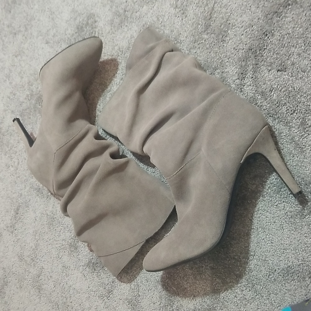 Audrey Brooke gray slouchy gray suede boot size 9.5